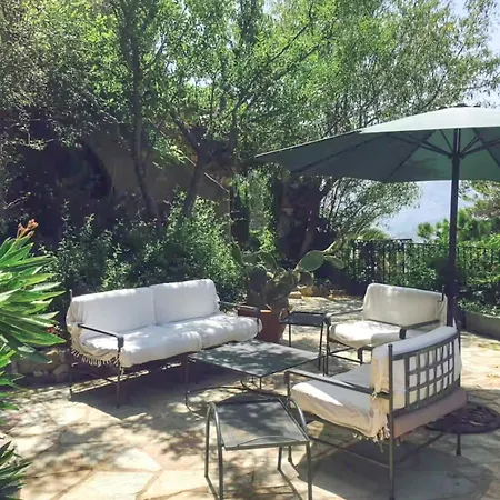 Historic In Sant Antonino With Sea Views Sant'Antonino