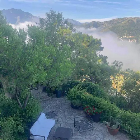 Historic In Sant Antonino With Sea Views Sant'Antonino