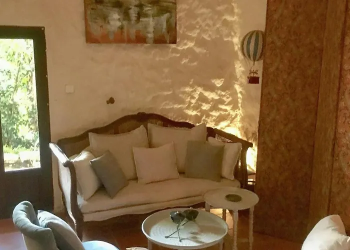 Feriehus Historic In Sant Antonino With Sea Views