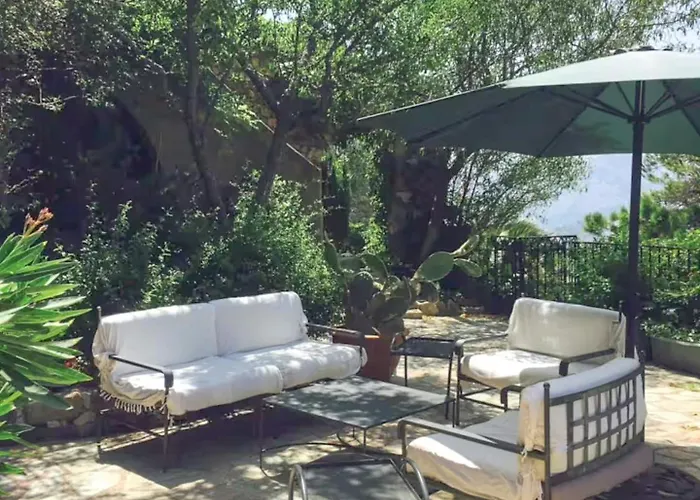 Historic In Sant Antonino With Sea Views Sant'Antonino