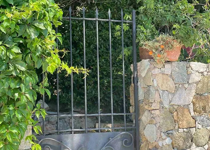 Historic In Sant Antonino With Sea Views * Sant'Antonino