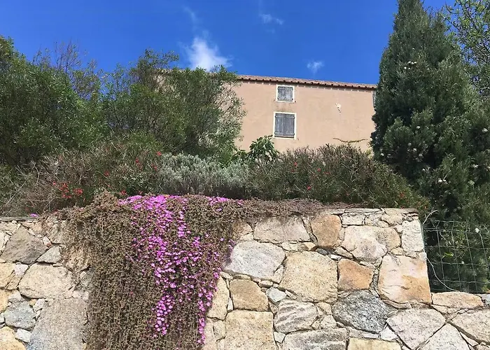 Historic In Sant Antonino With Sea Views Feriehus Sant'Antonino