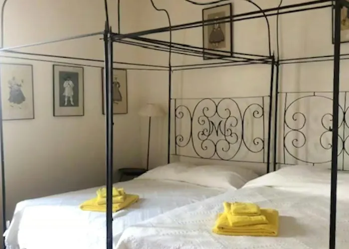 Historic In Sant Antonino With Sea Views