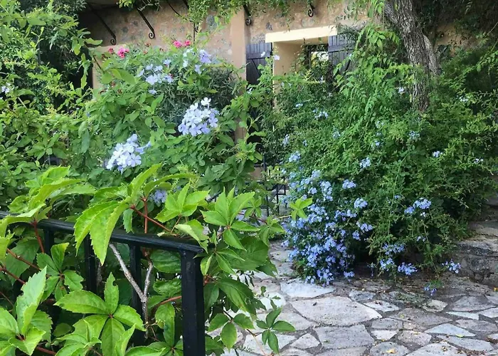 Feriehus Historic In Sant Antonino With Sea Views *
