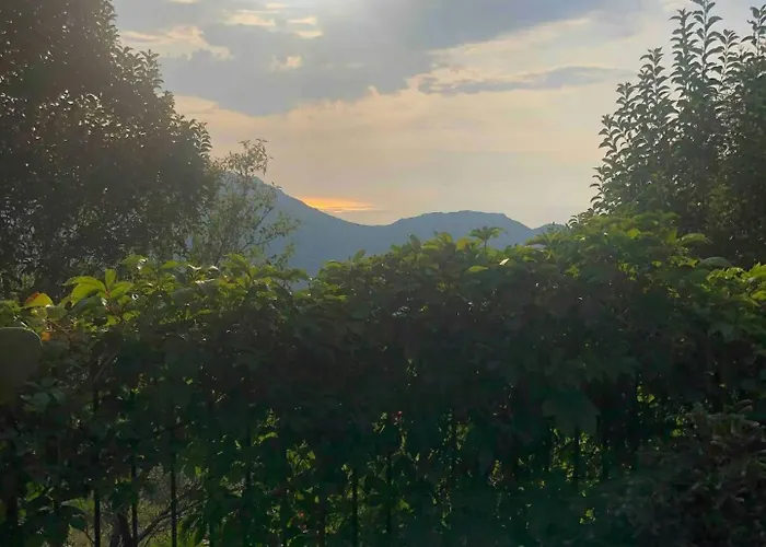 Historic In Sant Antonino With Sea Views * Sant'Antonino